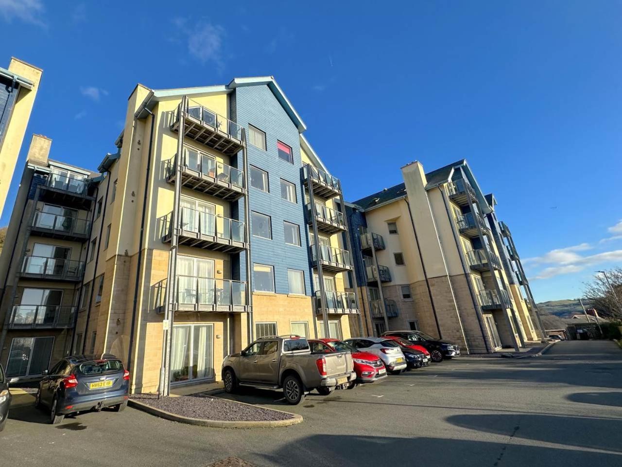 Parc Y Bryn Serviced Apartments آبيريستويث المظهر الخارجي الصورة
