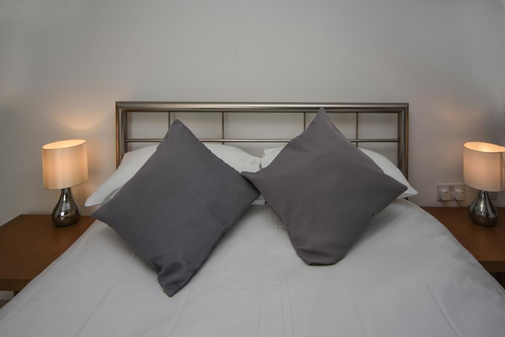 Parc Y Bryn Serviced Apartments آبيريستويث المظهر الخارجي الصورة