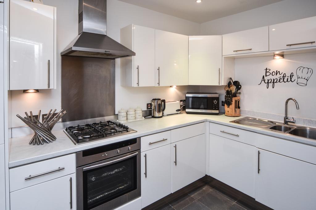 Parc Y Bryn Serviced Apartments آبيريستويث المظهر الخارجي الصورة