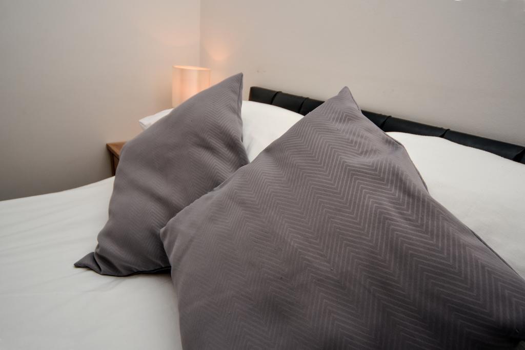 Parc Y Bryn Serviced Apartments آبيريستويث المظهر الخارجي الصورة